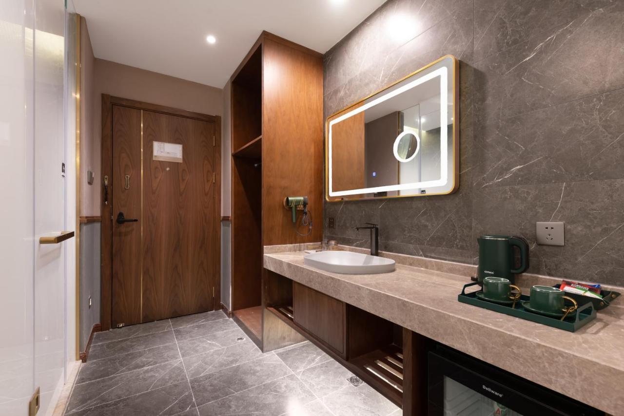 Nost Algia S Hotel Near Beijing Cbd - Cctv, China Zun, Skp And Sanlitun, Tian'Anmen Square, Forbidden City, Free Daily Necessities, Free Night Snack, Free Laundry, English Communication Well, Free Travel Advice , Free Gymnastic, Exterior photo