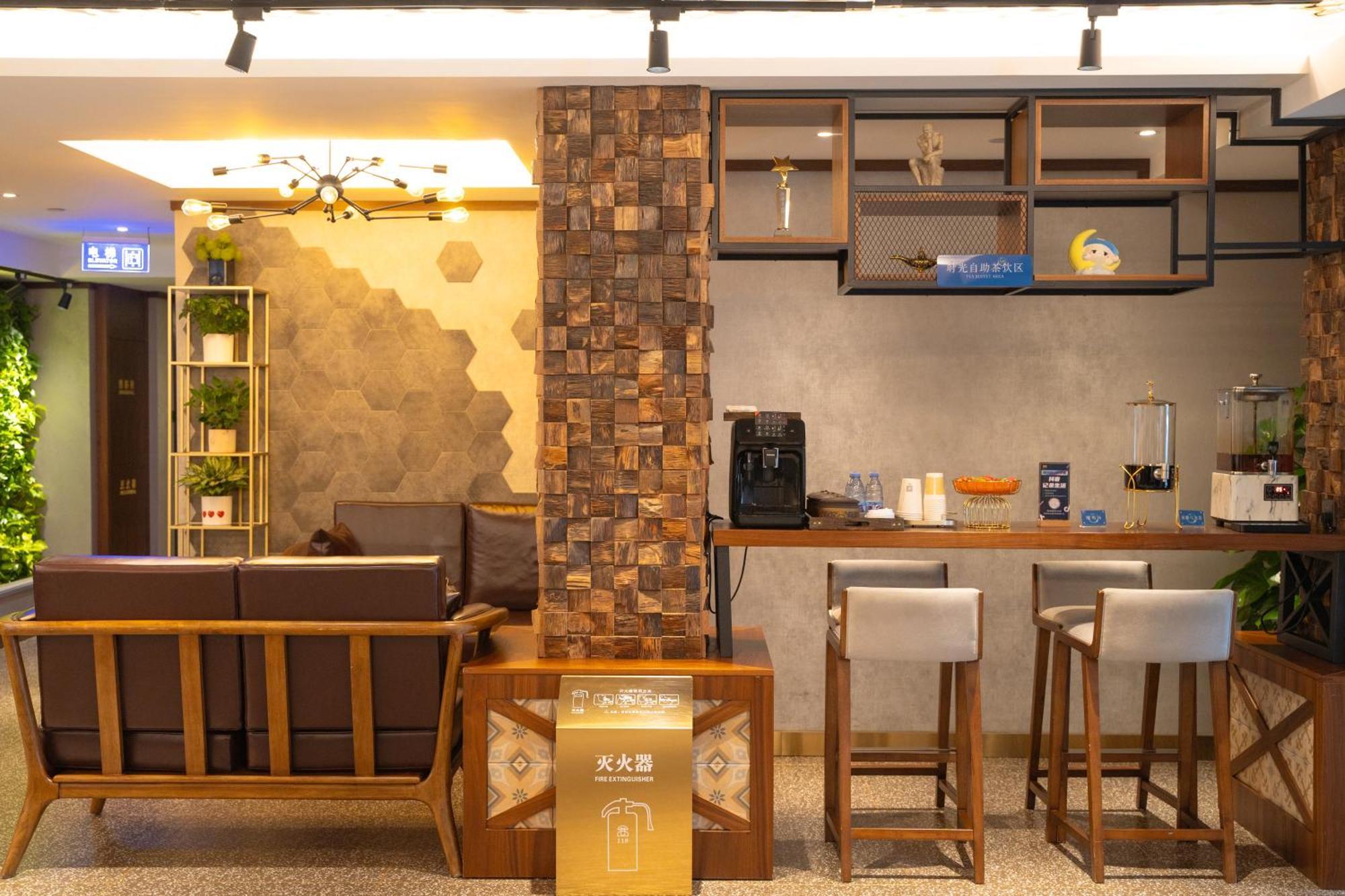 Nost Algia S Hotel Near Beijing Cbd - Cctv, China Zun, Skp And Sanlitun, Tian'Anmen Square, Forbidden City, Free Daily Necessities, Free Night Snack, Free Laundry, English Communication Well, Free Travel Advice , Free Gymnastic, Exterior photo