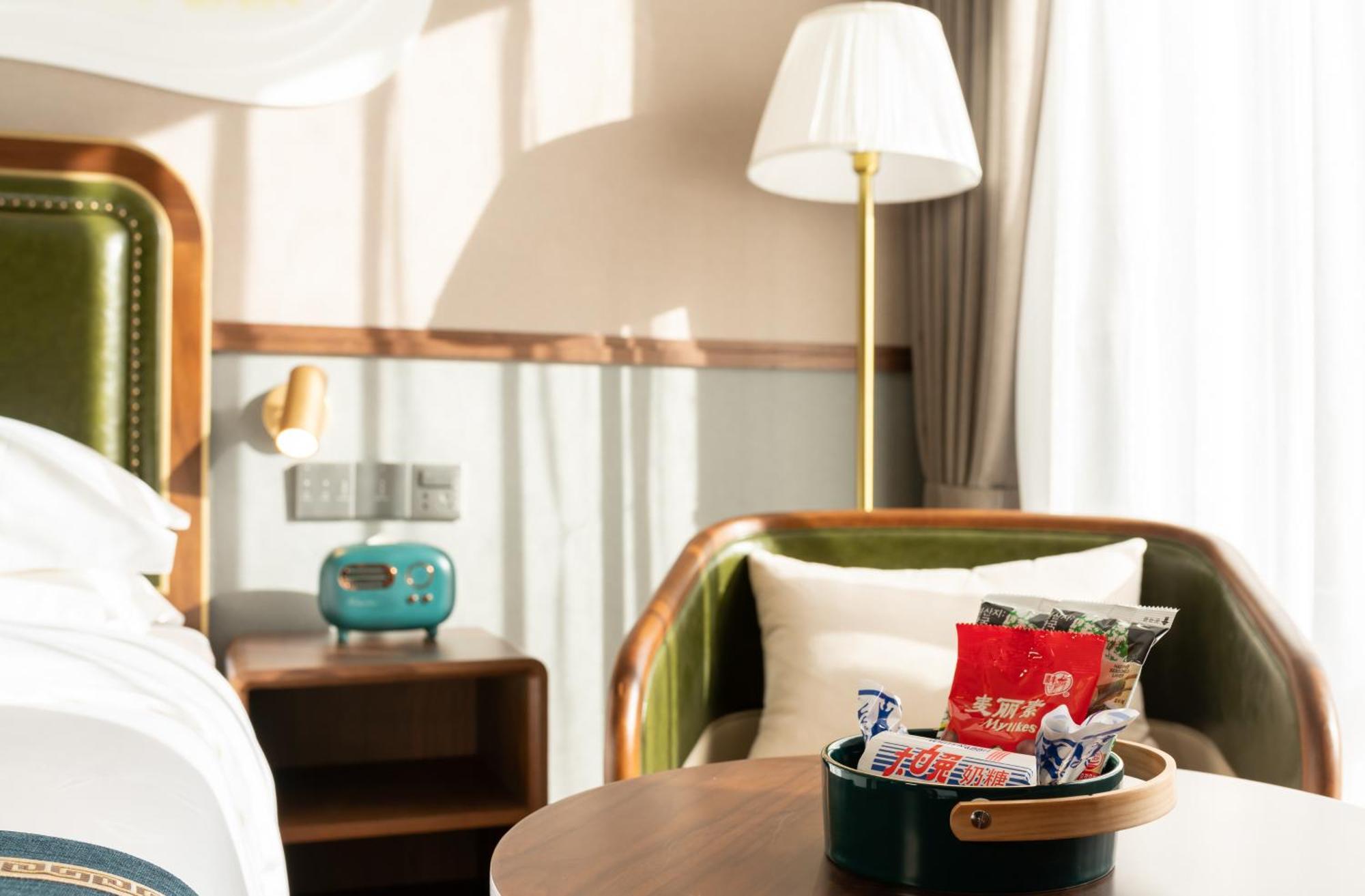 Nost Algia S Hotel Near Beijing Cbd - Cctv, China Zun, Skp And Sanlitun, Tian'Anmen Square, Forbidden City, Free Daily Necessities, Free Night Snack, Free Laundry, English Communication Well, Free Travel Advice , Free Gymnastic, Exterior photo